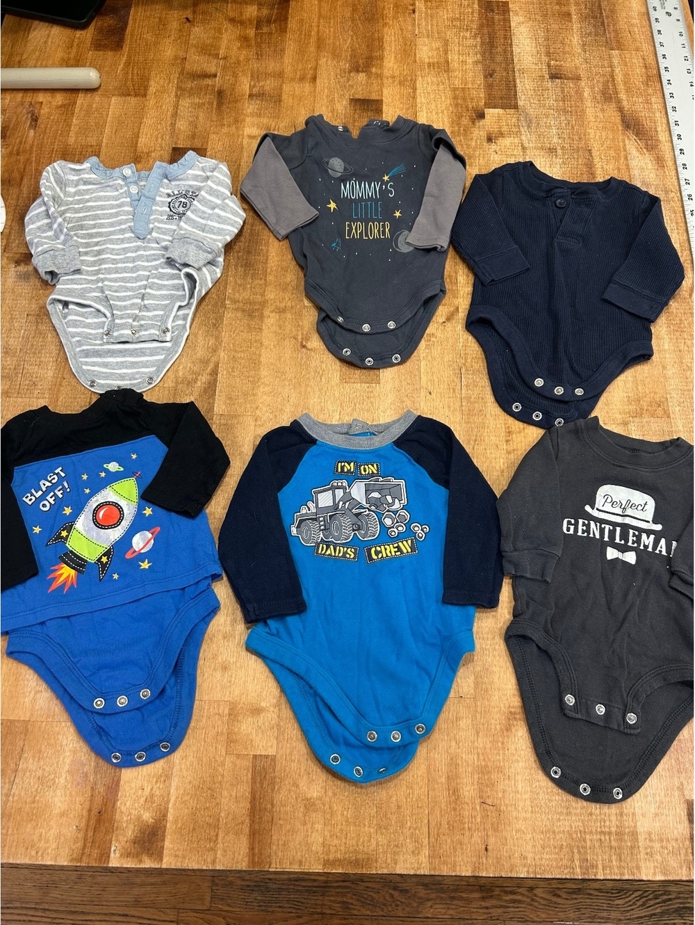 Lot of 6 Baby Boys Long Sleeve baby boy Bodysuits Size 0-3 Months